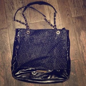 Black Ivanka Trump shoulder handbag